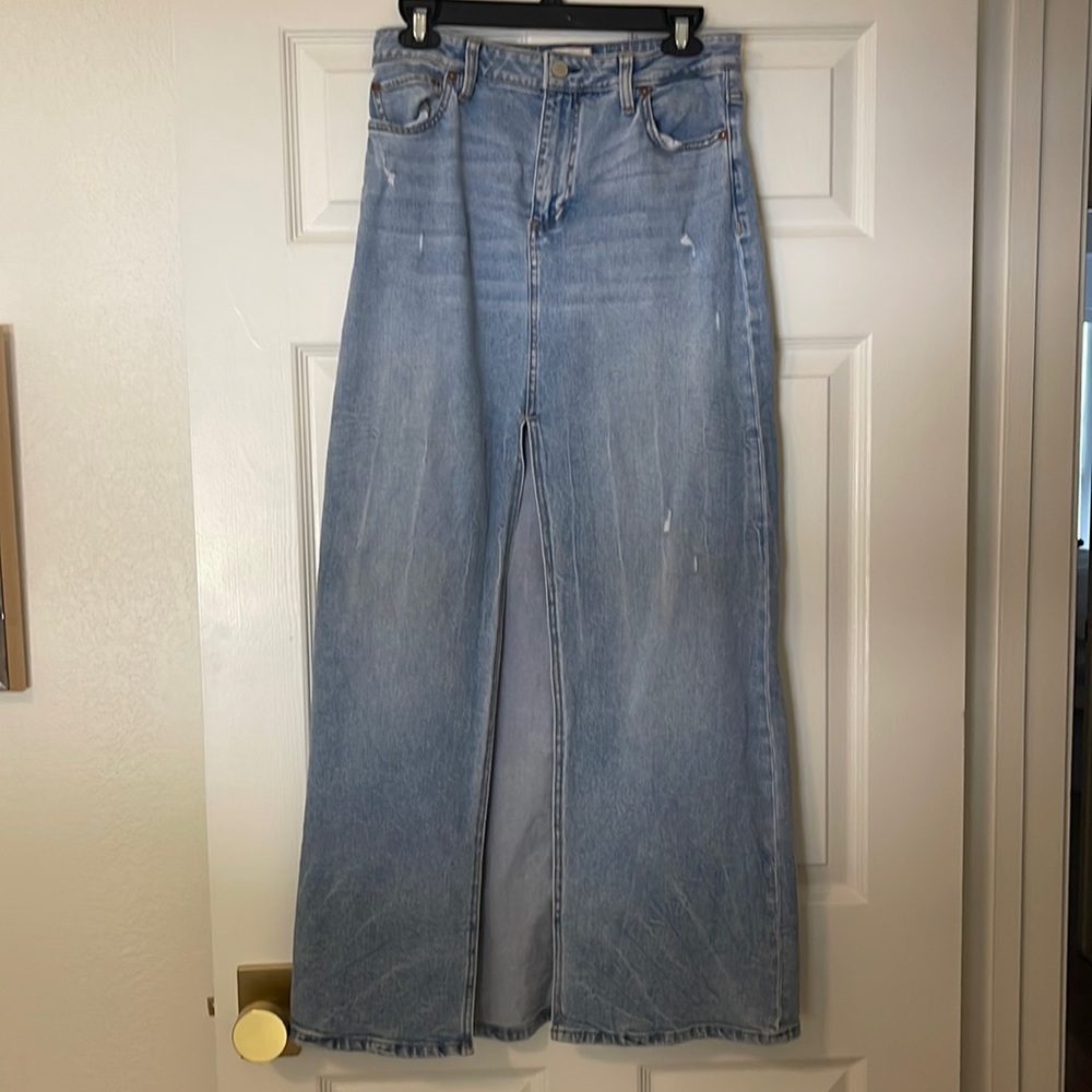 Alice + Olivia Midi Denim skirt - size 28